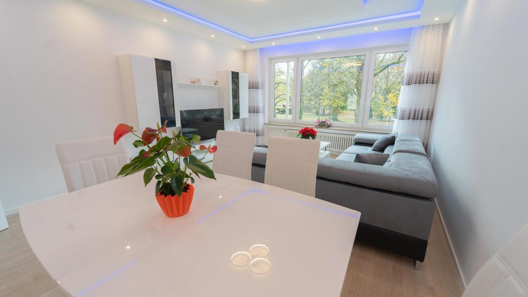 Mega Lux Apartment Esslingen am Neckar Exterior foto